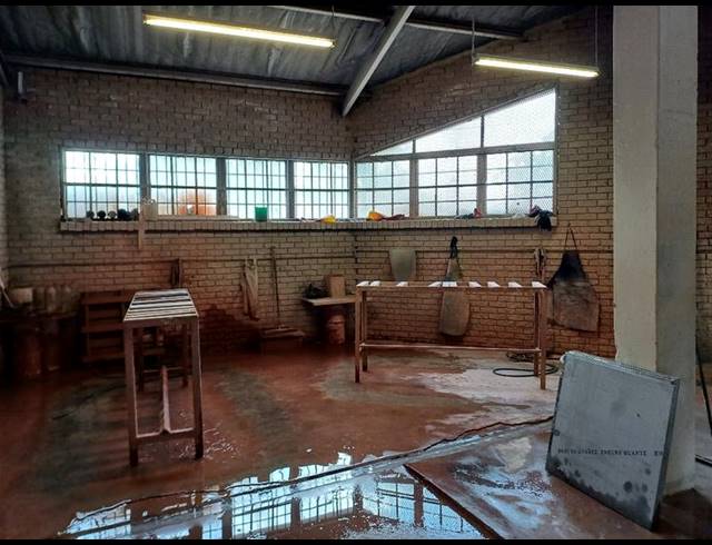 INDUSTRIAL PROPERTY TO RENT IN HENNOPSPARK